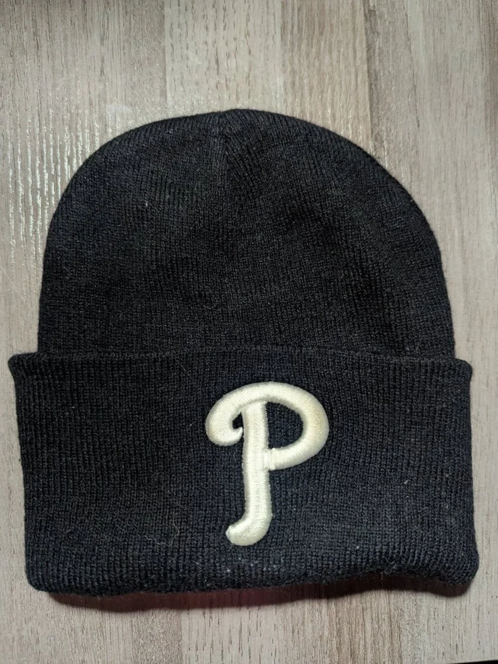 Philly's black beanie - adult size